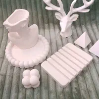 مانکن و مجسمه رخ و گوزن برای عکاسی عکس