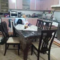 به یک خانم جهت نظافت خانه و آشپزی  نیاز دارم