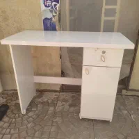 میز کار در حد نو