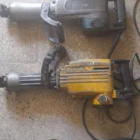 تخریب با چکش برق وجای آب فاضلاب