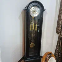 ساعت ایستاده با بدنه چوبی