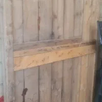 تخت زیر بار