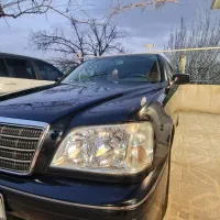 تویاتا کراون