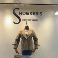 فروشنده خانم