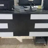 ویترین مغازه و میز کامپیوتر ام دی اف