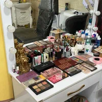 میزوصندلی میکاپ ومیز ناخن در حدنو|آرایشگاه و سالنهای زیبایی|شاهینشهر, فردوسی|دیوار