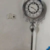 ساعت ایستاده بدون خط وخش