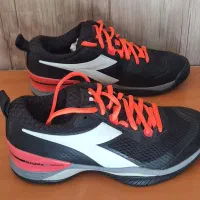 کفش تنیس آکبند و استوک|ورزشهای توپی|فولادشهر, B2|دیوار