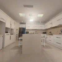 ۱۱۵ متر، لوکیشن امانیه، استخرزیباوفعال، نورجنوب بالکن