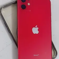 اپل iPhone 11 با حافظهٔ ۶۴ گیگابایت
