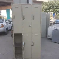 کمد فلزی ایستاده