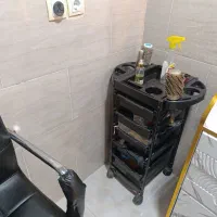 فروش وسایل سالن زیبایی کمتر از شش ماه کارکرد|آرایشگاه و سالن‌های زیبایی|خورموج, |دیوار