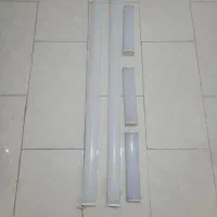 ۲عدد لامپ مهتابی۱۱۳ سانت و ۳مهتابی ۳۰سانتی