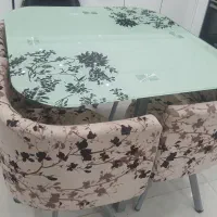 میز ناهارخوری بسیار شیک و تمیز چهارنفره