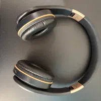 هدفون طرح JBL