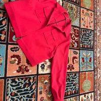 بارونی|لباس|ری, سیزده آبان|دیوار