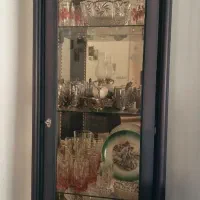 بوفه‌ چوبی کلاسیک، سالم و تمیز