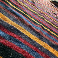 گلیم خوش رنگ