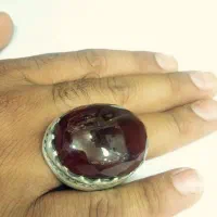 انگشتر عقیق یمنی اصل با نگین درشت و کم‌یاب خاص