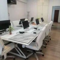 دستیارمدیرعامل خانوم اداری