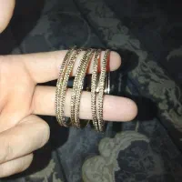 شش تا النگو شماره 2رنگ ثابت دوسال هم ضمانت دارن