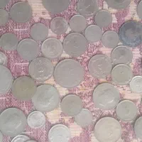 تعدادی سکه قدیمی