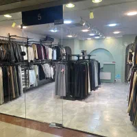 فروشنده خانم
