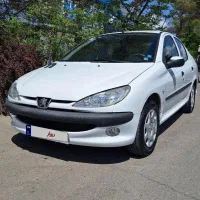 206 صندوقدار V8