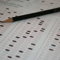 مشاور کنکور برای دانش آموزان نیازمند/دانشجوی پزشکی