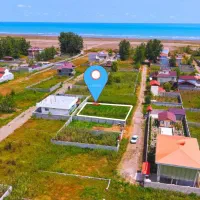 زمین محصور شده ساحلی باقابلیت ساخت 2قدمی ساحل آبی