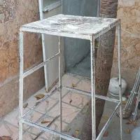 چهارپایه آهنی