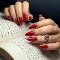 آموزش ناخن و کاشت و ترمیم ناخن