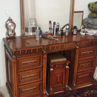 تخت به همراه خوشخواب