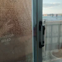 پنجره و تیر آهن