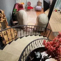 منشی یا ادمین (دانشجوی هنر )