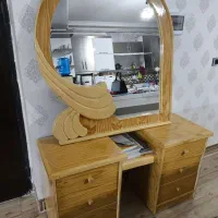 میز ایینه و کمد لباس