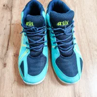 کتونی والیبال