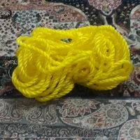 مقداری طناب پلی استری وبرزنتی