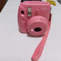 دوربین با عکس فوری در همان لحظه با ی حلقه فیلم