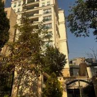 ۲۰۰متر سه خوابه طبقه بالا محمودیه الف ب ج