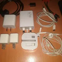 شارژر آیفون اصلی رو کارتون