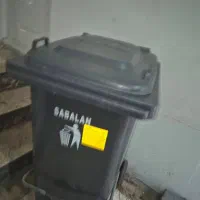 سطل زباله چرخدار ۱۲۰ لیتری پلیاتیلن کارکرده سالم