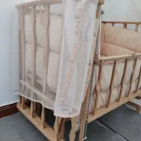 گهواره نوزاد  ،  تخت نوزاد،  کریر،  اغوشی حمل کمک|تخت و صندلی بچه|فردوسیه, |دیوار