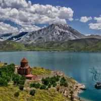 تور زمینی وان همه روزه با قطار با اقساط بلند مدت