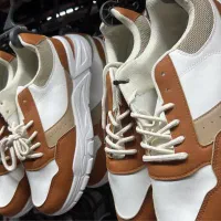 کتانی اورجینال امارات زیر قیمت فوری|کیف، کفش، کمربند|اردبیل, |دیوار