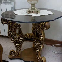 مبلمان ۷نفره همراه یه جلو مبلی بزرگ و دو عدد کوچیک