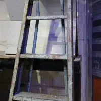 پله چهار پاییه اهنی سالم