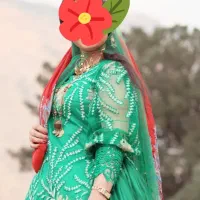 گالری لباس محلی|لباس|شیراز, تندگویان|دیوار