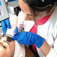 پاکسازی و فیشال تخصصی پوست