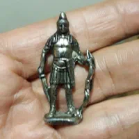 مجسمه برنزی سرباز عتیقه وقدیمی